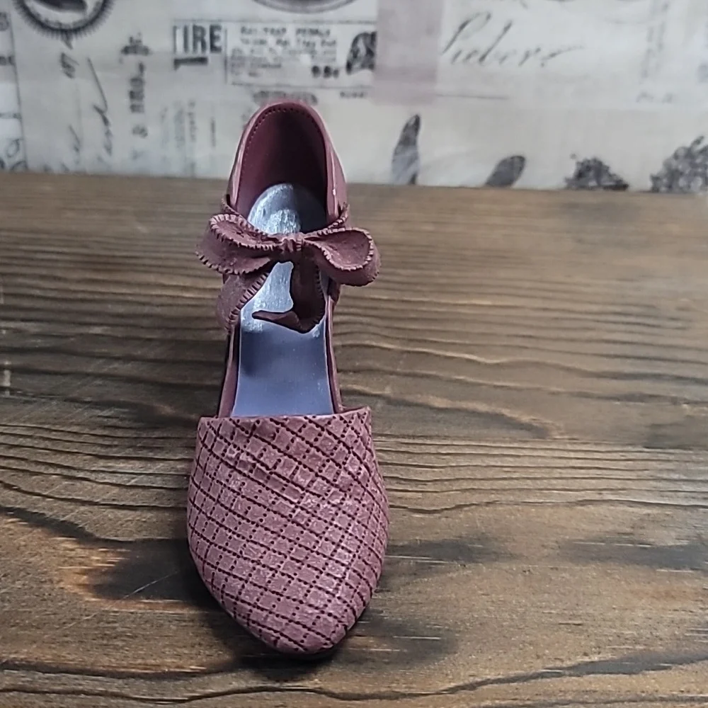 "Blush" Just The Right Shoe #25050 1999 - Picture 3 of 6